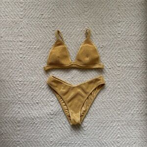 NEW Montce Goldie Hunter Bikini Top, size: large